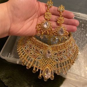 Pink/white crystal choker with matching earrings. For special occasions.